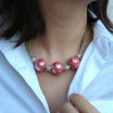 Collier de perles en céramique rose